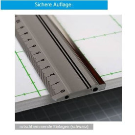 Schneidelineal mit Stahlkante